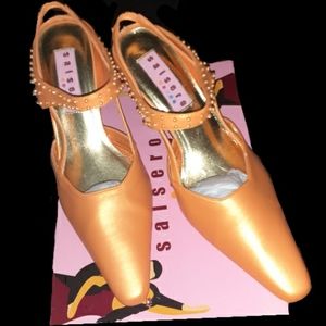 Salsero closed toe sling back heels